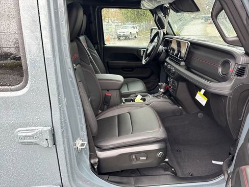 New 2026 Jeep Wrangler Unlimited Rubicon image 9