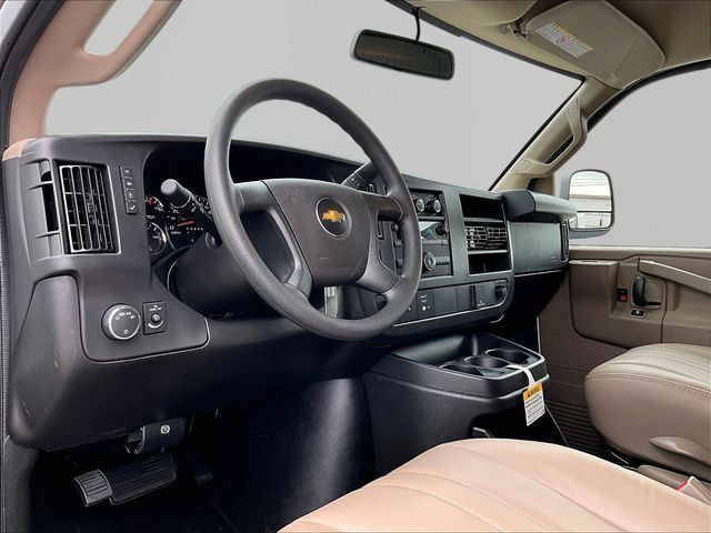 New 2026 Chevrolet Express 2500 RWD image 7
