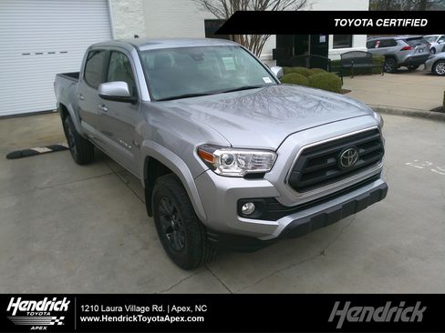 Used 2023 Toyota Tacoma SR5 w/ Technology Package image 1
