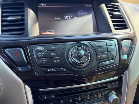 Used 2015 Nissan Pathfinder Platinum w/ Family Entertainment Package image 32