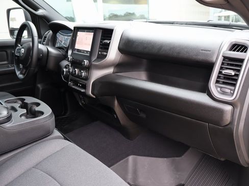 Used 2024 RAM 2500 Tradesman w/ Chrome Appearance Group image 18