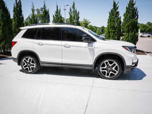 Used 2022 Honda Passport Elite image 11