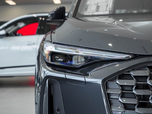 New 2025 Audi Q5 Premium Plus image 9