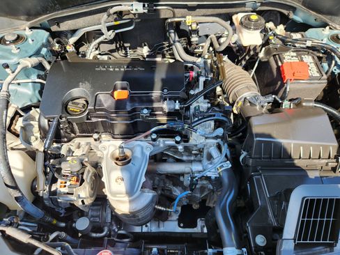 Used 2024 Honda HR-V Sport image 17