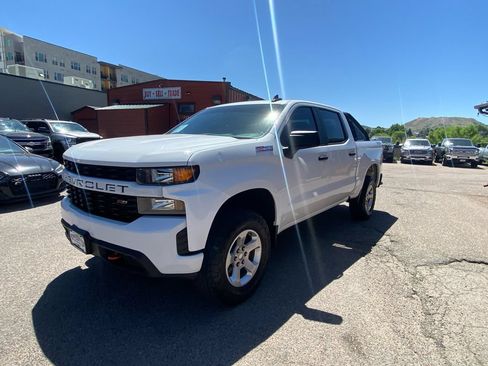 Used 2019 Chevrolet Silverado 1500 Custom Trail Boss AWD/4WD image 7