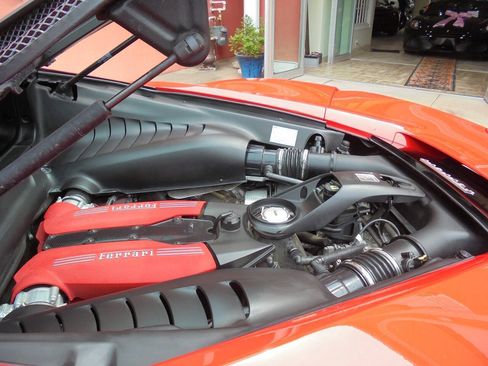 Used 2017 Ferrari 488 GTB RWD image 37