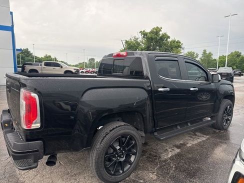 Used 2022 GMC Canyon Denali w/ Denali Black Edition Package AWD/4WD image 2