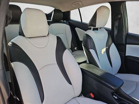Used 2017 Toyota Prius Two w/ Carpet Mat Package FWD image 14