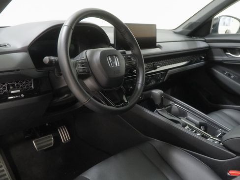 Used 2025 Honda Accord Sport image 19