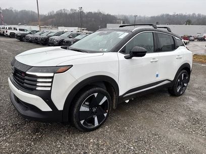 New 2026 Nissan Kicks SR w/ Cold Weather Package