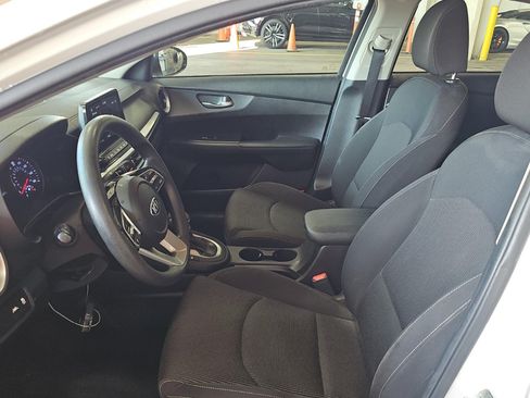 Used 2020 Kia Forte LXS FWD image 6