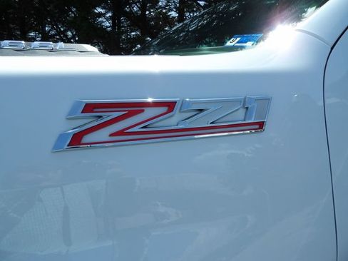 Used 2025 Chevrolet Silverado 2500 LT w/ Z71 Chrome Sport Edition AWD/4WD image 9