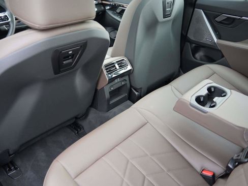 Used 2025 BMW i5 xDrive40 w/ Executive Package image 10