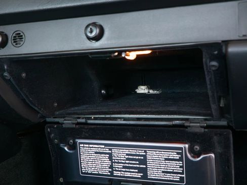 Used 1989 Porsche 944 Turbo image 82