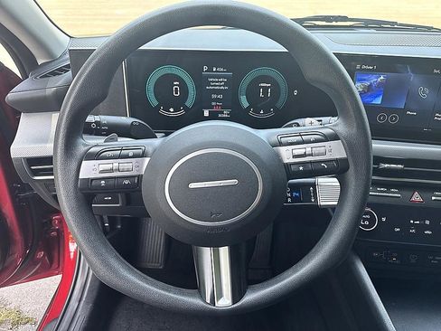 Used 2025 Hyundai Sonata SEL FWD image 13