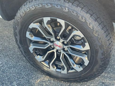 Certified 2025 GMC Canyon Denali AWD/4WD image 7