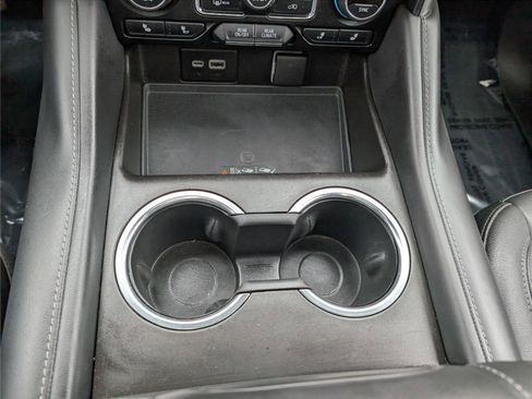 Used 2021 Chevrolet Tahoe Z71 w/ Luxury Package image 28