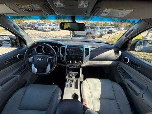 Used 2013 Toyota Tacoma 4x4 Double Cab w/ TRD Off-Road Pkg image 27