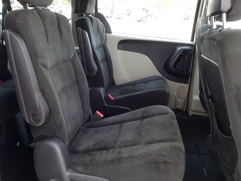 Used 2016 Dodge Grand Caravan SE w/ Quick Order Package 29E SE image 13