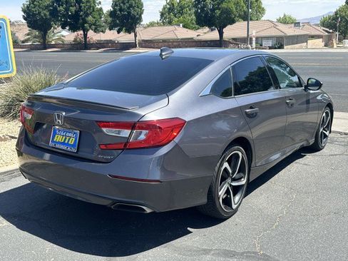 Used 2018 Honda Accord Sport image 3