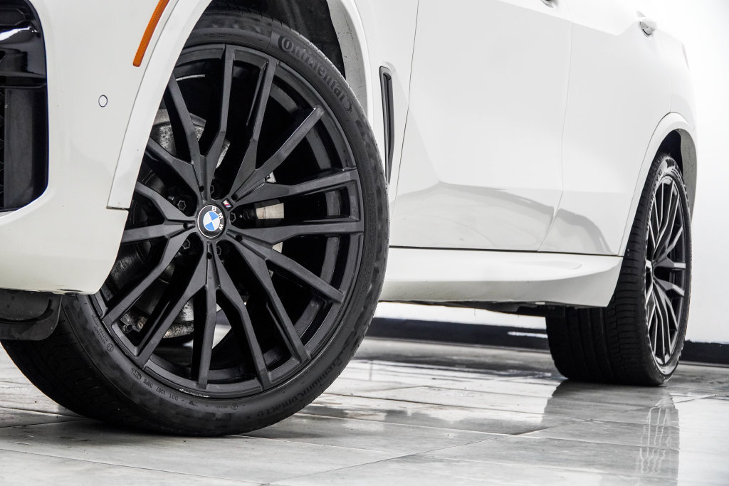 Used 2022 BMW X5 sDrive40i w/ M Sport Package RWD image 6