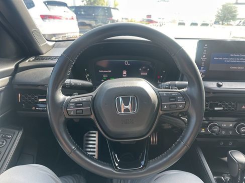 Used 2023 Honda Accord Sport image 10