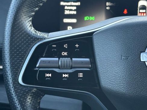 Used 2023 Nissan Ariya FWD image 24