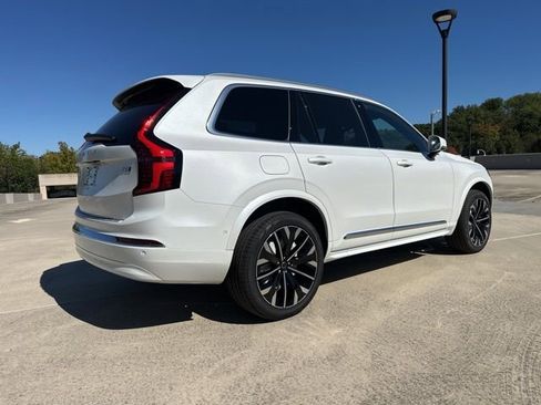 New 2026 Volvo XC90 B6 Plus image 7