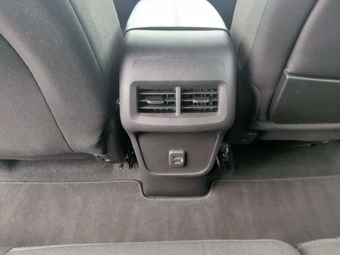 Used 2024 GMC Terrain SLE AWD/4WD image 25