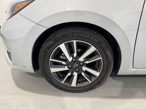 Used 2025 Nissan Versa SV FWD image 10