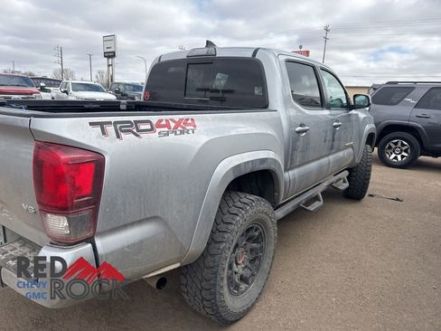 Used 2019 Toyota Tacoma TRD Sport w/ TRD Premium Sport Package image 9