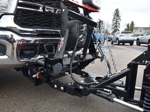 Used 2024 RAM 2500 Tradesman w/ Chrome Appearance Group image 19