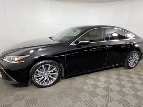 Used 2021 Lexus ES 250 w/ Premium Package AWD/4WD image 12