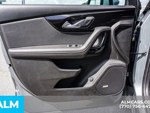 Used 2025 Chevrolet Blazer RS FWD image 57