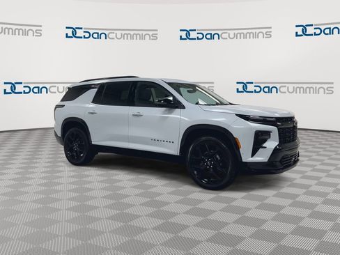 New 2026 Chevrolet Traverse RS w/ LPO, Floor Liner Package image 2