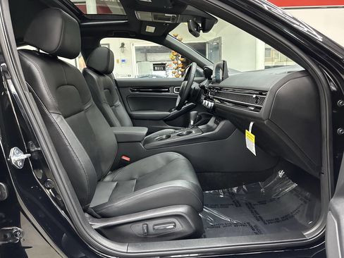 Used 2025 Honda Civic Sport Touring image 17