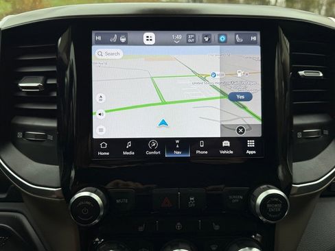 Used 2022 RAM 2500 Laramie w/ Chrome Appearance Group image 25