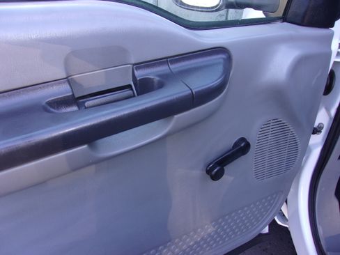 Used 2006 Ford F350 XL image 15