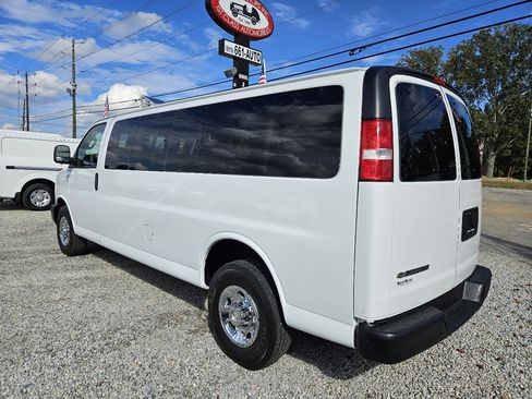 Used 2020 Chevrolet Express 3500 LS image 3