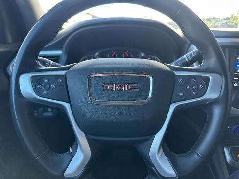 Used 2023 GMC Acadia SLT image 21