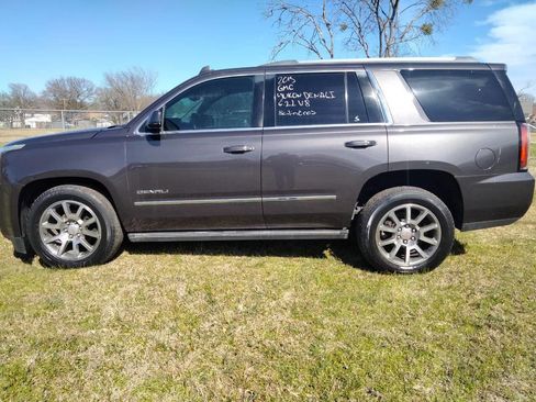 Used 2015 GMC Yukon Denali w/ Premium Package image 8