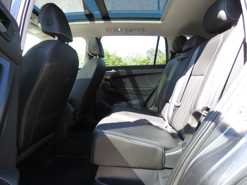 Used 2023 Volkswagen Tiguan SE AWD/4WD image 19