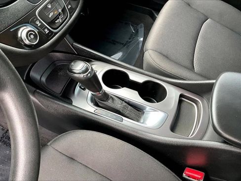 Used 2018 Chevrolet Malibu LS FWD image 15