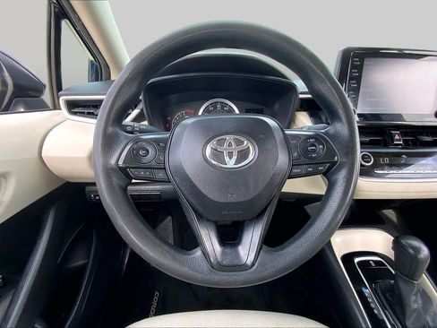 Used 2022 Toyota Corolla LE w/ LE Convenience Package FWD image 6