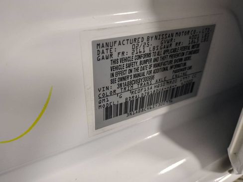 Used 2025 Nissan Sentra SV FWD image 35