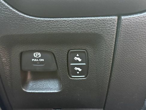 Used 2020 RAM 1500 Limited AWD/4WD image 29