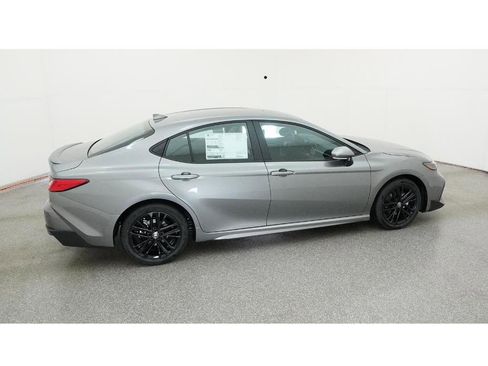 New 2026 Toyota Camry SE image 10