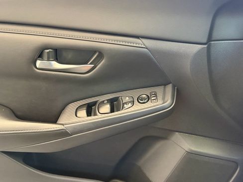 Used 2022 Nissan Sentra SV FWD image 24