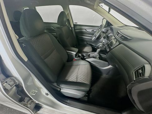 Used 2020 Nissan Rogue S w/ Special Edition Package FWD image 28