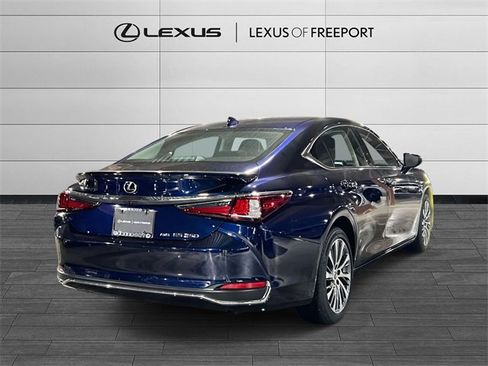 Certified 2021 Lexus ES 250 w/ Premium Package image 4